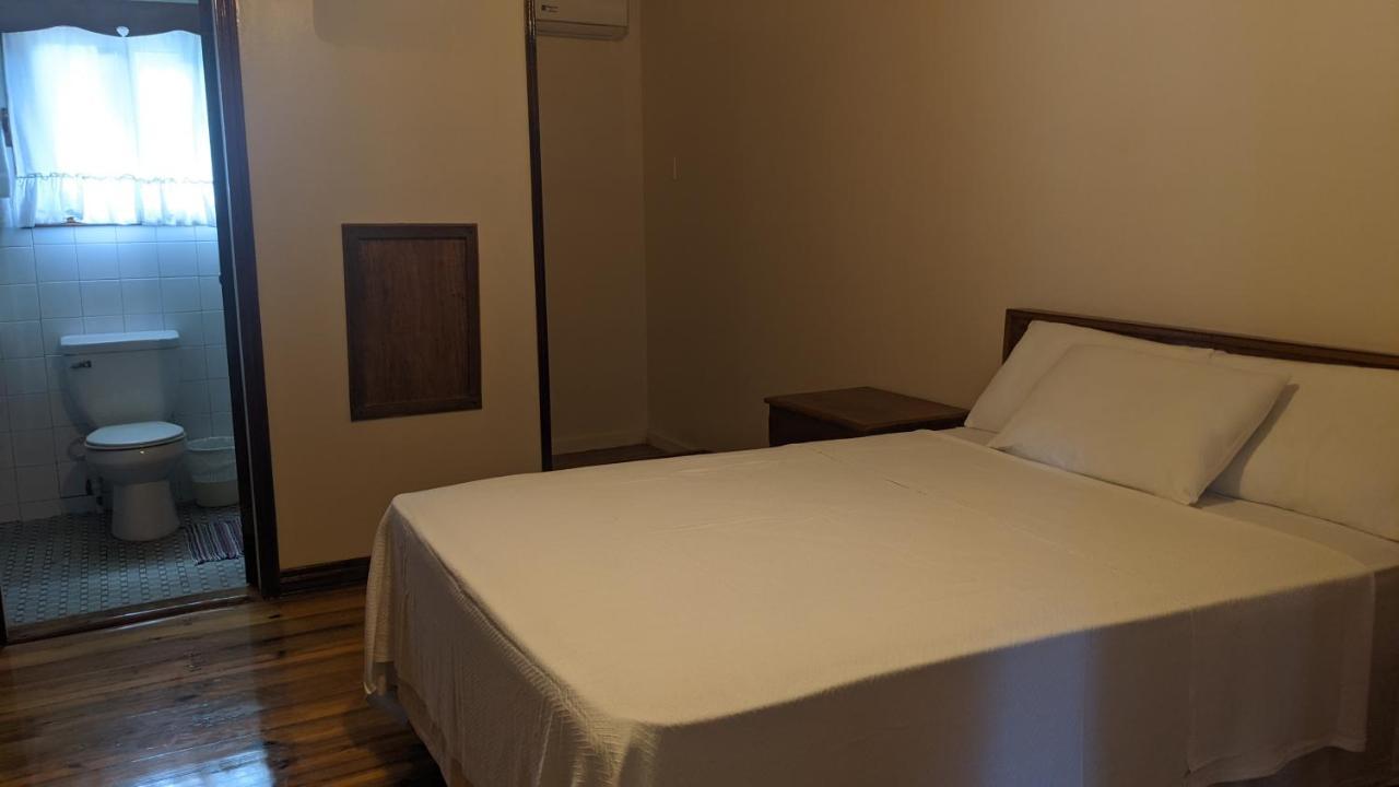 Coral View Beach Resort Utila Dış mekan fotoğraf
