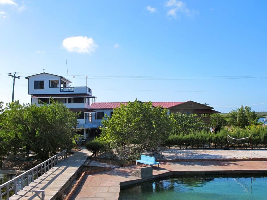 Coral View Beach Resort Utila Dış mekan fotoğraf